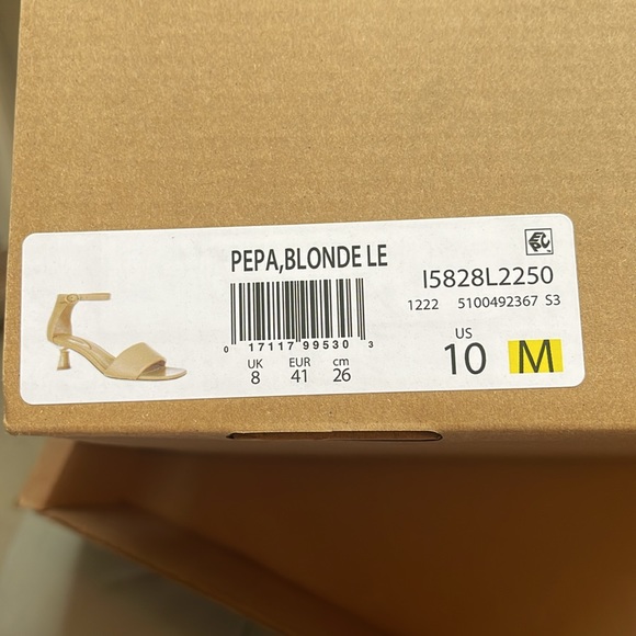 Vince Pepa Leather Heeled Sandal - Picture 4 of 5